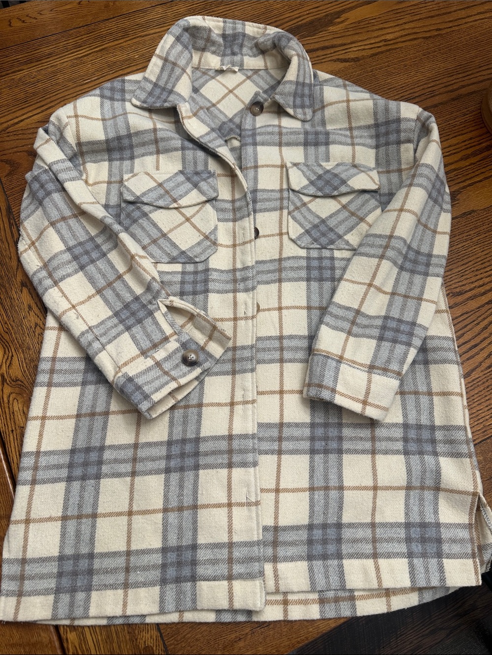 Women’s Plaid Button-Up Shirt Jacket in Cream and Gray and Caramel